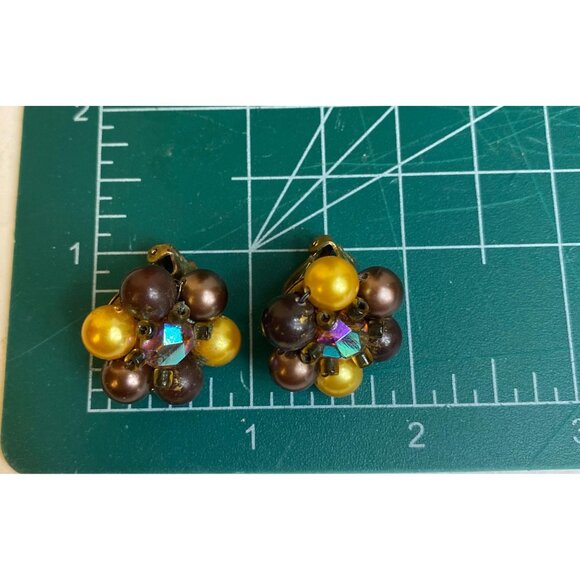Mid-Century Cluster Earrings: Aurora Borealis Faceted Bead Surrounded by Black, - Picture 6 of 7